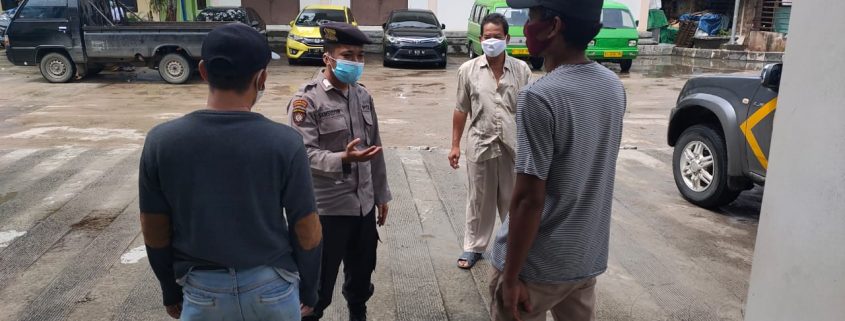 Personil Patroli Polsek Sungai Kunjang terus mengedukasi Masyarakat Pentingnya Protokol Kesehatan